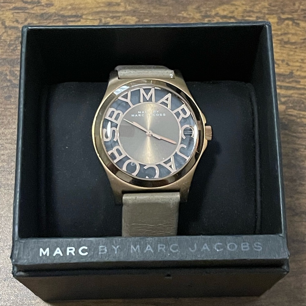 Marc By Marc Jacobs Women’s Watch Gold/Tan